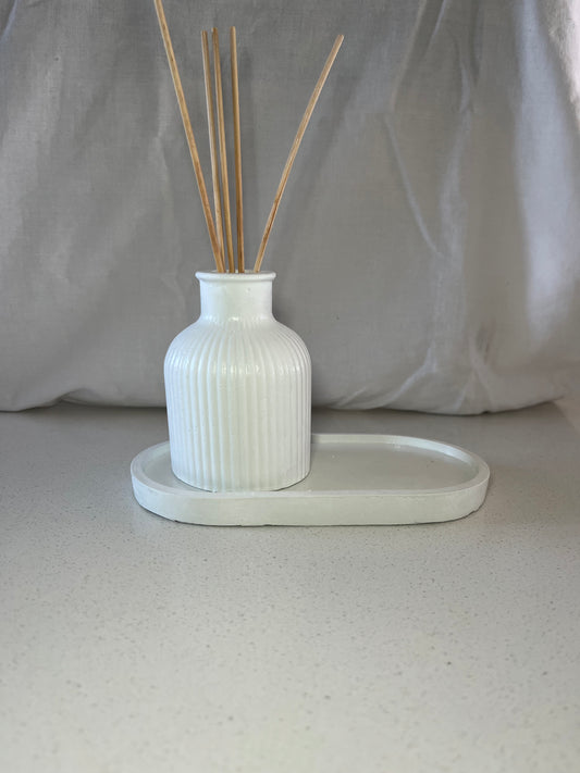 2pc Ribbed Vase and Oval Tray